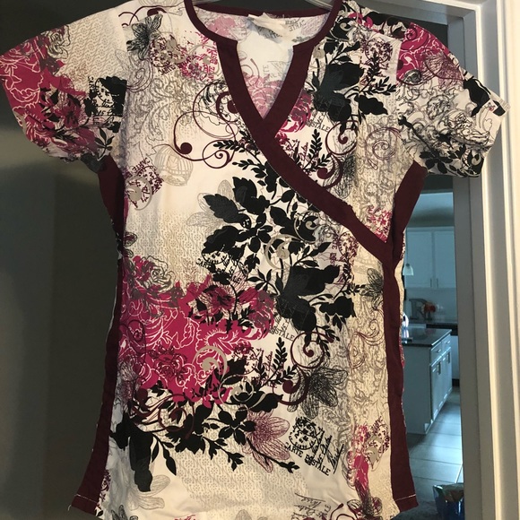 Scrub top - Picture 1 of 6